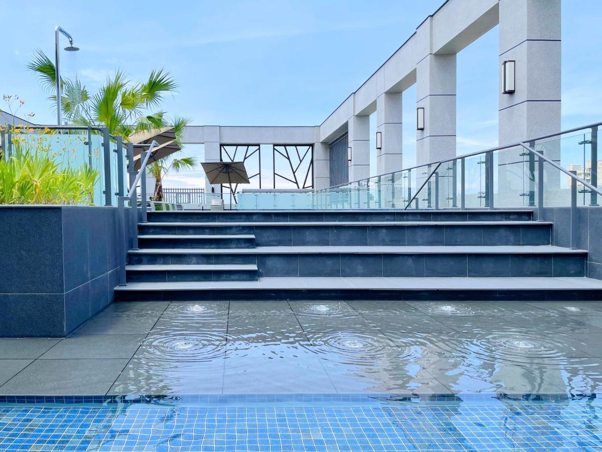 Grand Banyan Hotel Тайнань Екстер'єр фото